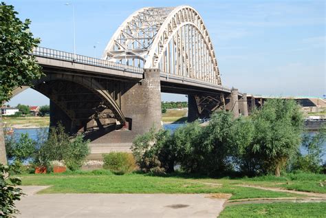 hermes de brug nijmegen|De Brug Nijmegen.